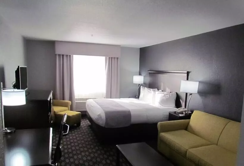 فندق Oak Hill Inn & Suites