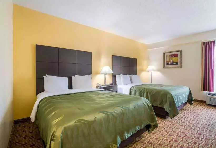 Отель Quality Inn & Suites