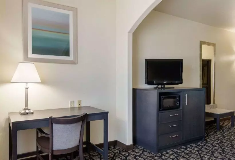 فندق Quality Inn Buffalo