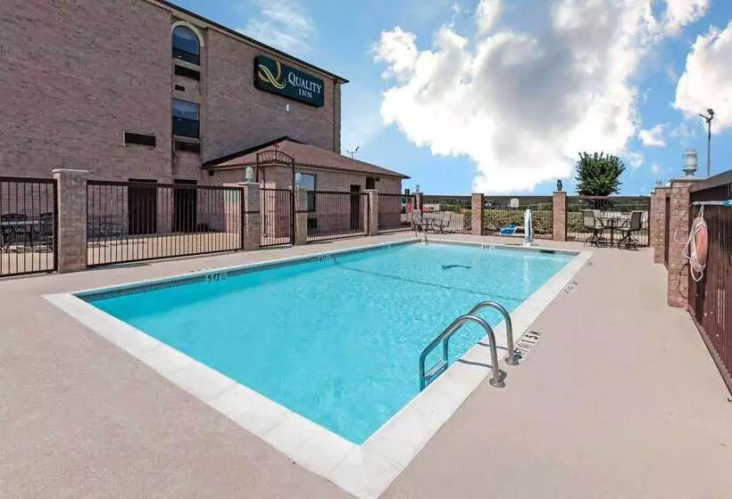 فندق Quality Inn Buffalo