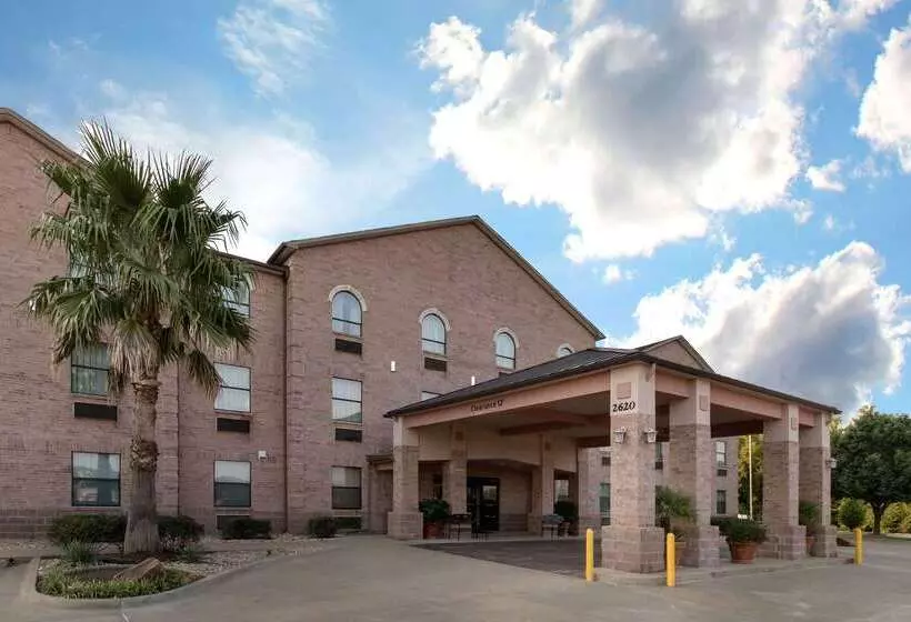 فندق Quality Inn Buffalo