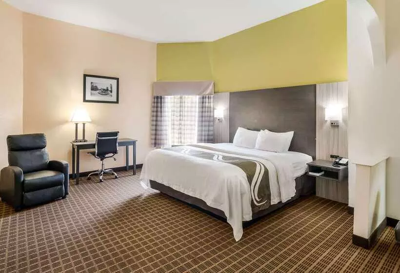 هتل Quality Inn