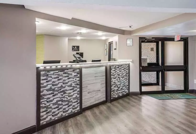 هتل Quality Inn