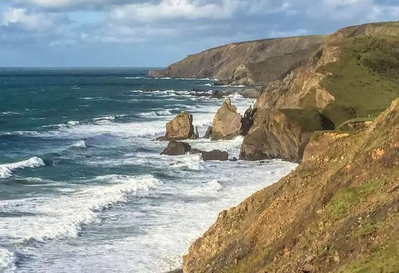 Cheristow Farm Cottages