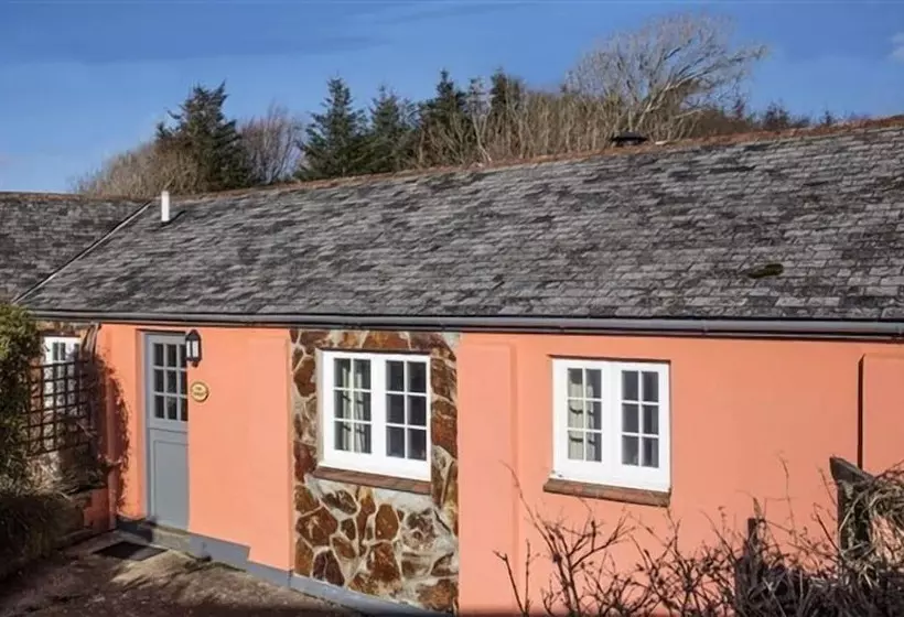 Cheristow Farm Cottages