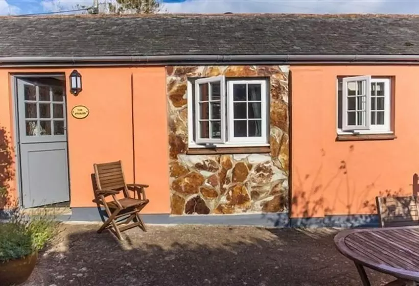 Cheristow Farm Cottages