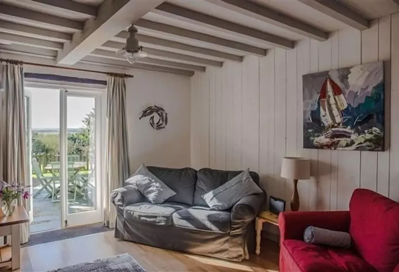 Cheristow Farm Cottages