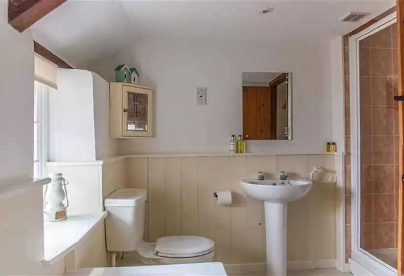 Cheristow Farm Cottages