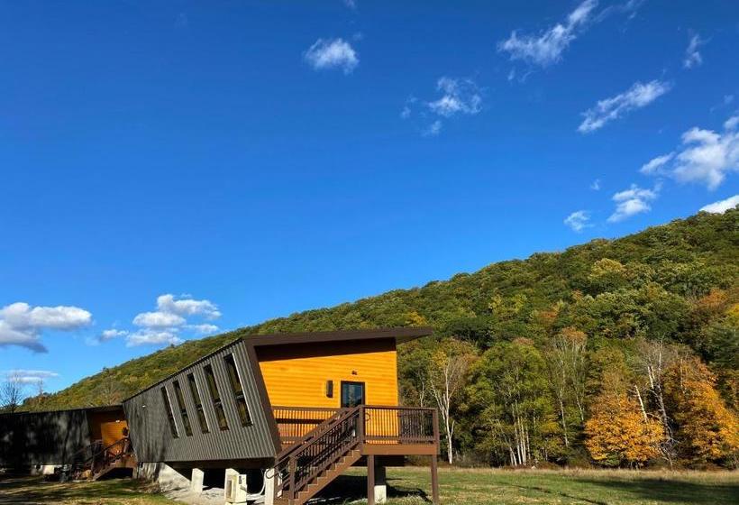 Капсульный Oтель River Mountain