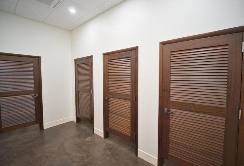 Капсульный Oтель River Mountain