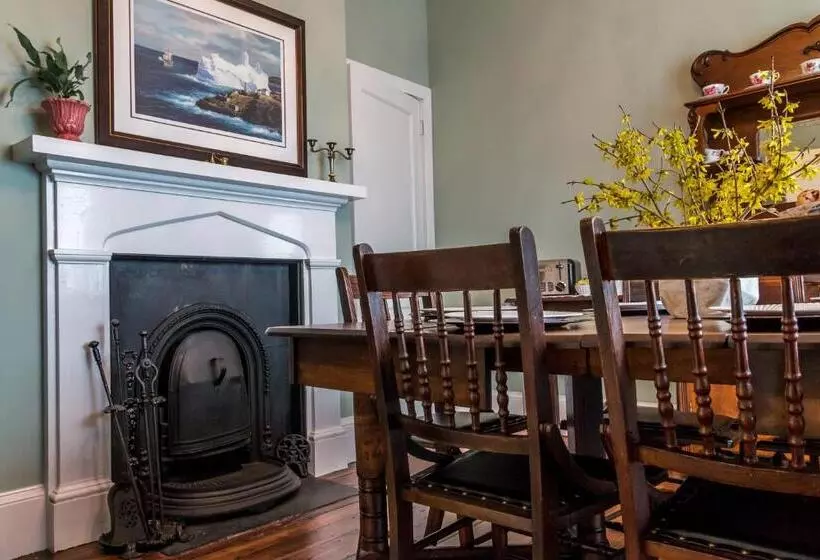 Majatalo Russelltown Inn