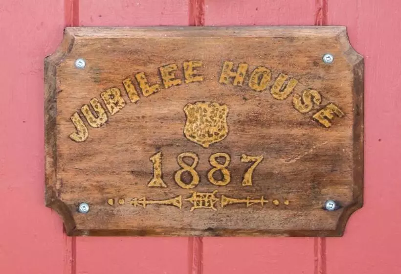 Majatalo Russelltown Inn