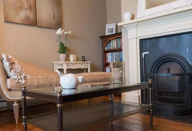 Majatalo Russelltown Inn