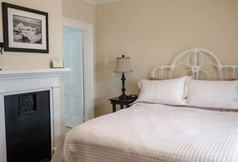 Majatalo Russelltown Inn