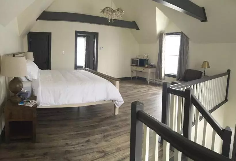 Majatalo Russelltown Inn