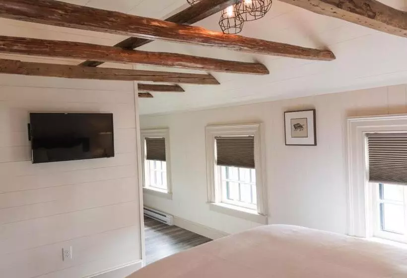 Majatalo Russelltown Inn