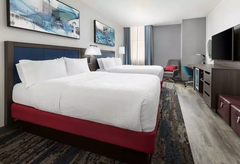 Hampton Inn & Suites Baltimore Inner Harbor