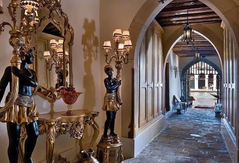 هتل Al Ponte Antico