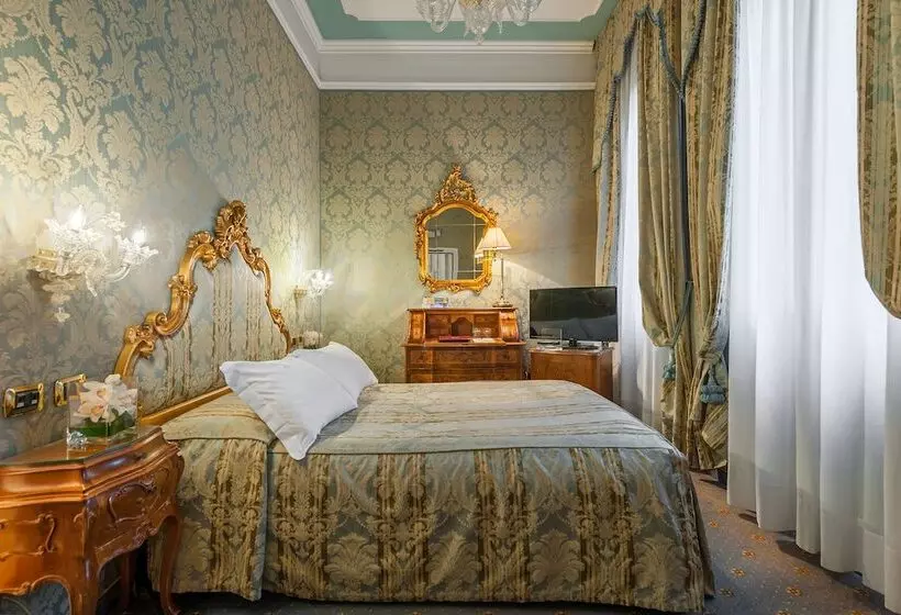 هتل Al Ponte Antico