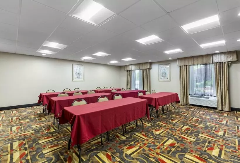 호텔 Comfort Inn, Cleveland South Richfield