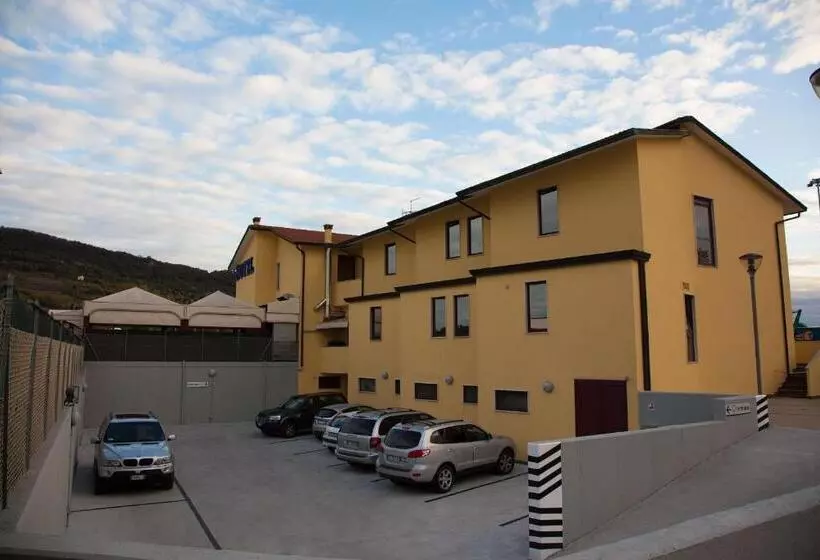 בית מלון כפרי Felix