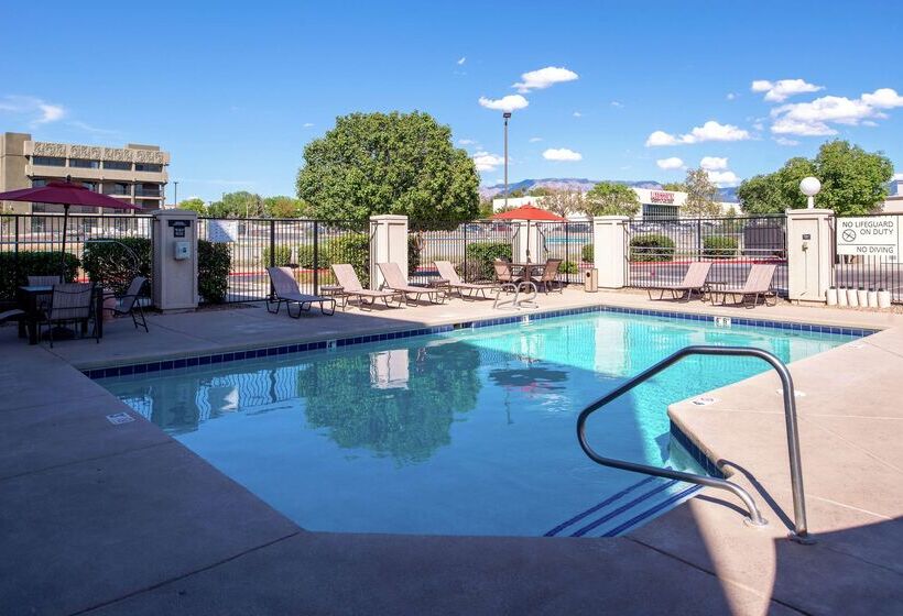 هتل Hampton Inn Albuquerqueuniversity/midtown