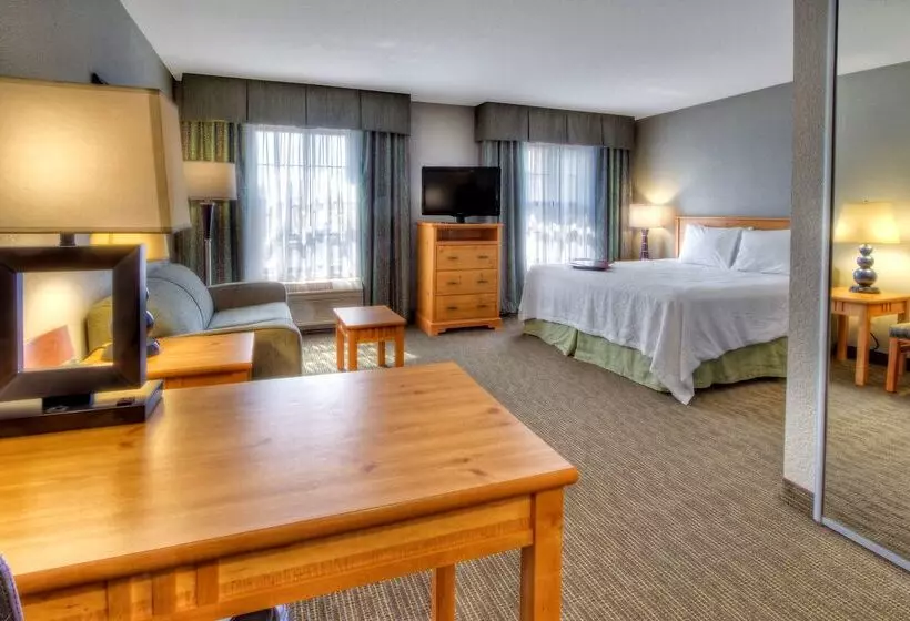 فندق Hampton Inn & Suites By Hilton Petoskey