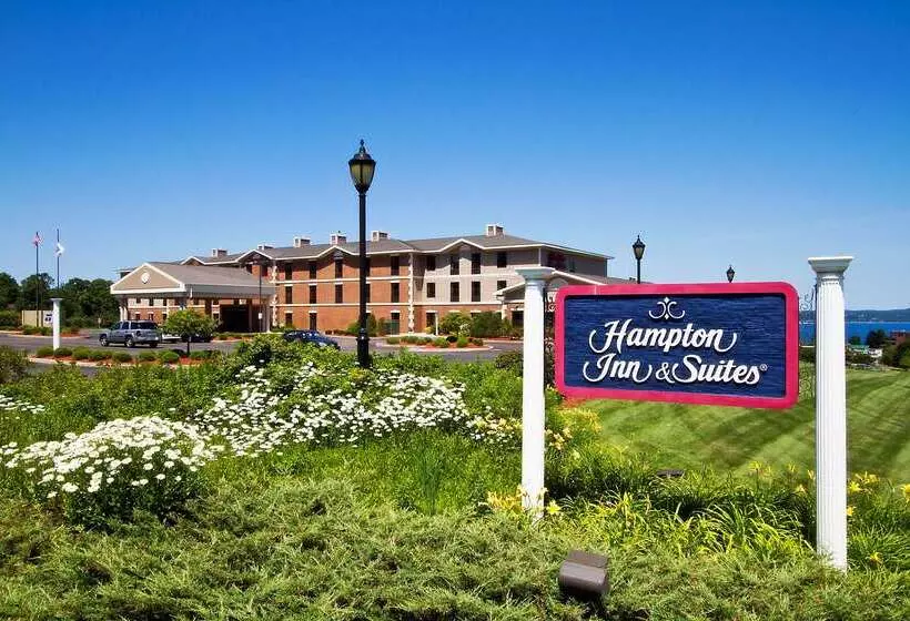 فندق Hampton Inn & Suites By Hilton Petoskey