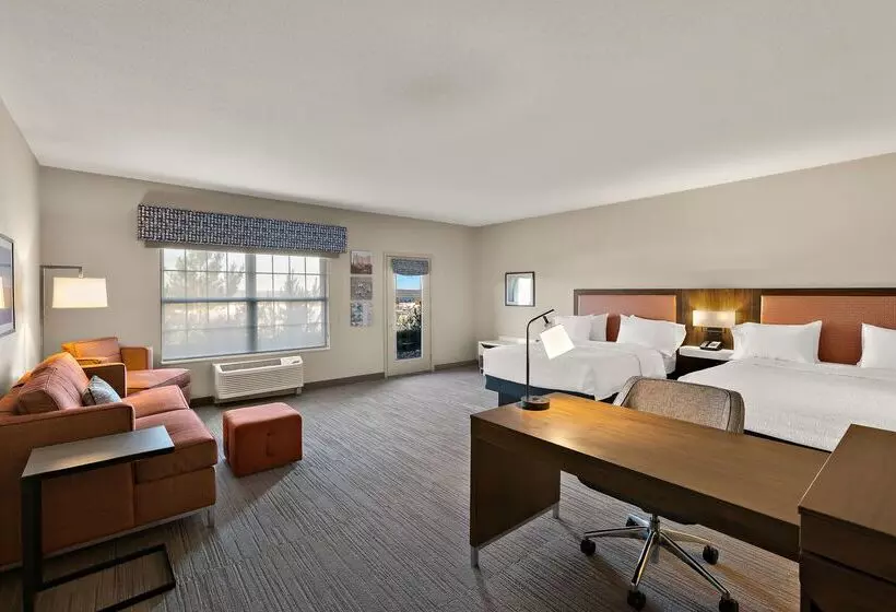 فندق Hampton Inn & Suites By Hilton Petoskey