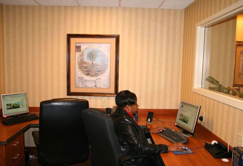 فندق Hampton Inn Atlantastockbridge