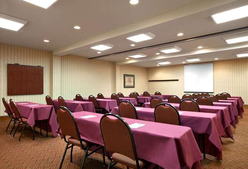 فندق Hampton Inn Atlantastockbridge