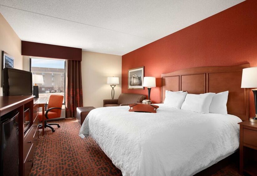 בית מלון כפרי Hampton Inn Boston/braintree