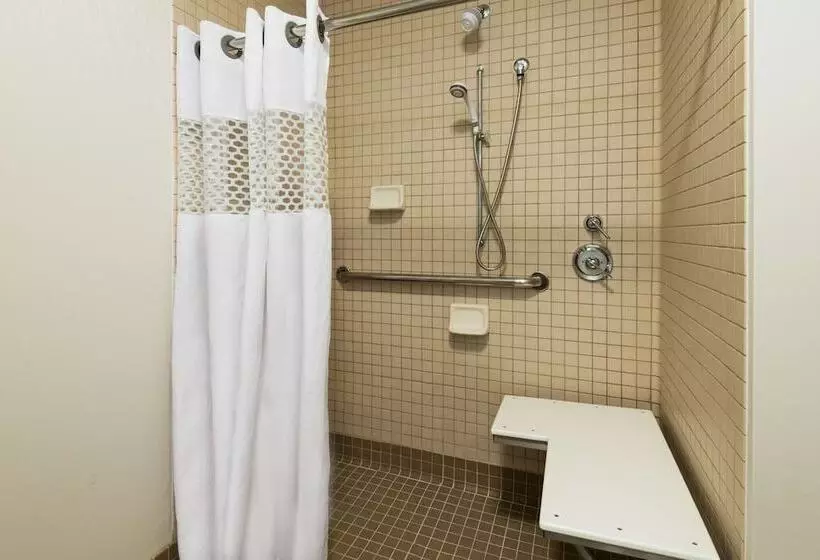 酒店 Hampton Inn Coventrywarwick Area