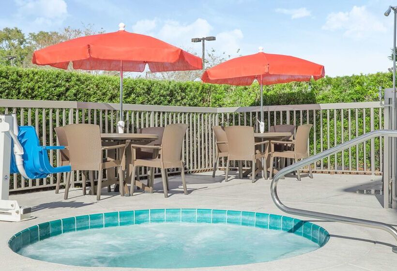 هتل Hampton Inn Debary/deltona