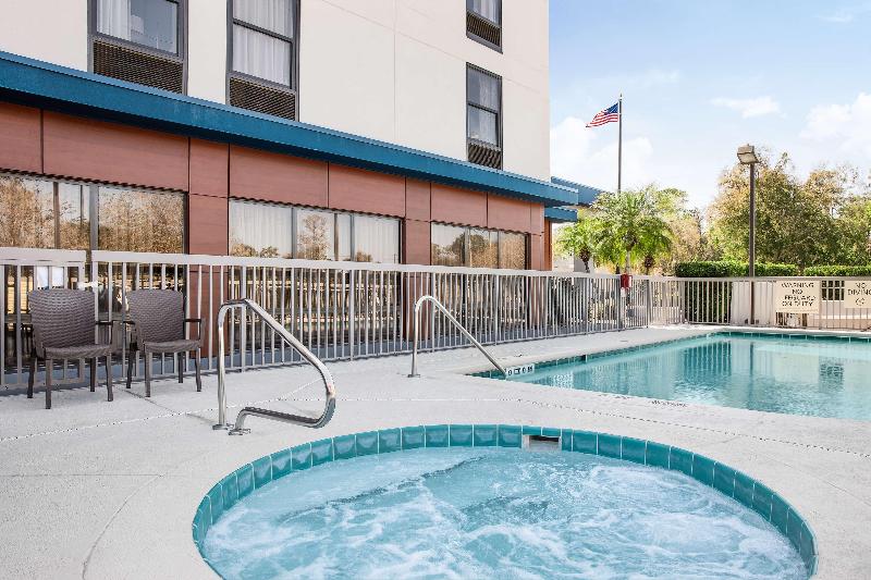 هتل Hampton Inn Debary/deltona