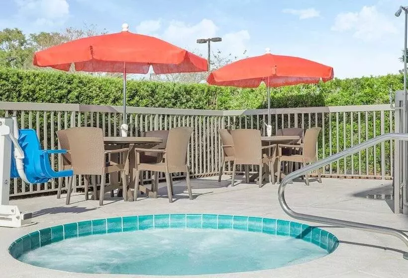 בית מלון כפרי Hampton Inn Debary/deltona