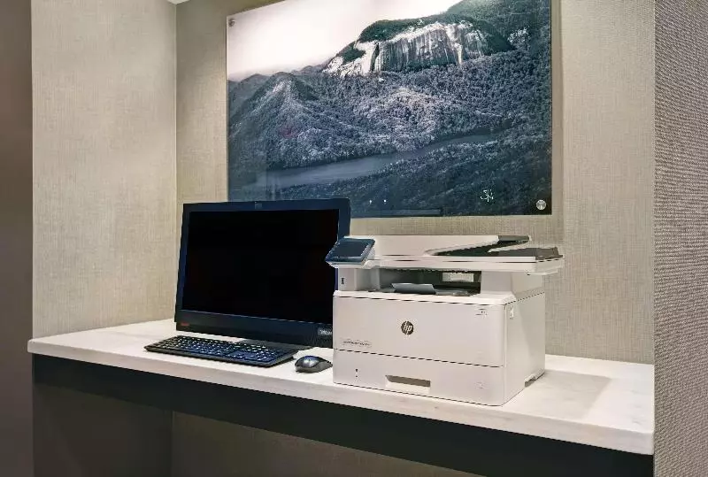 هتل Hampton Inn Greenville I 385   Woodruff Rd