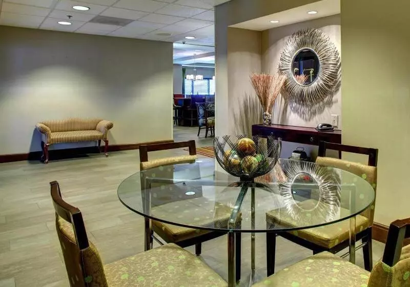 هتل Hampton Inn Greenville I 385   Woodruff Rd