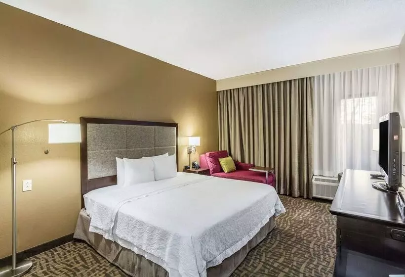 هتل Hampton Inn Jackson/pearlinternational Airport
