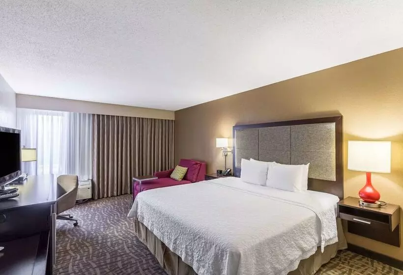 هتل Hampton Inn Jackson/pearlinternational Airport