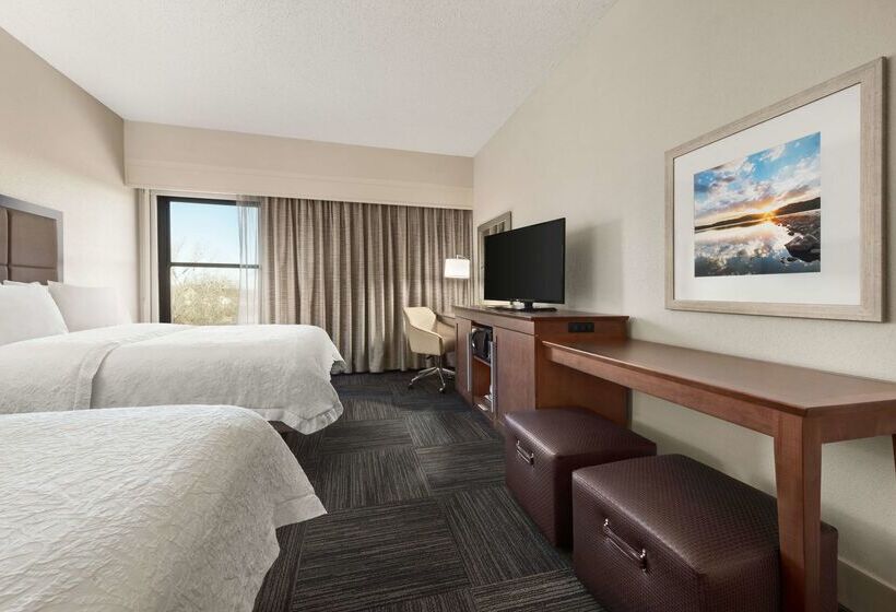 فندق Hampton Inn Lawrence