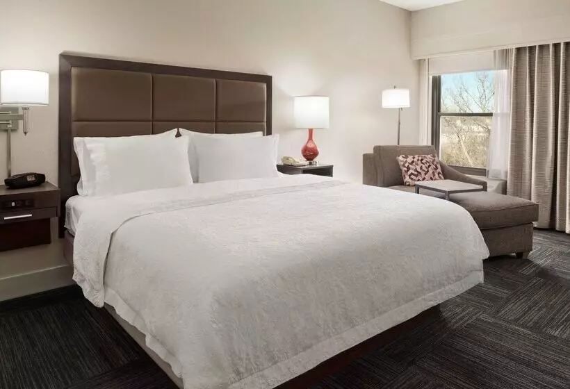 호텔 Hampton Inn Lawrence