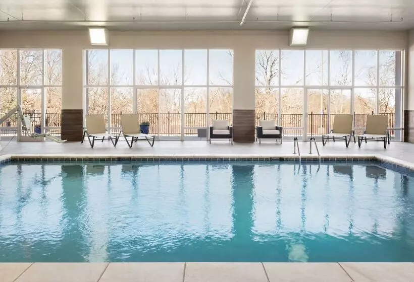 호텔 Hampton Inn Lawrence