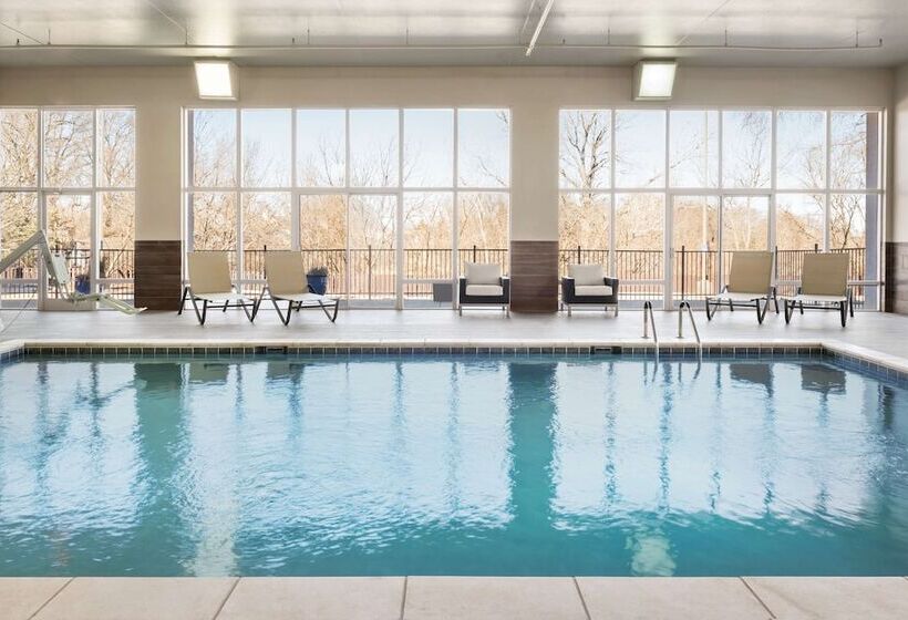 فندق Hampton Inn Lawrence