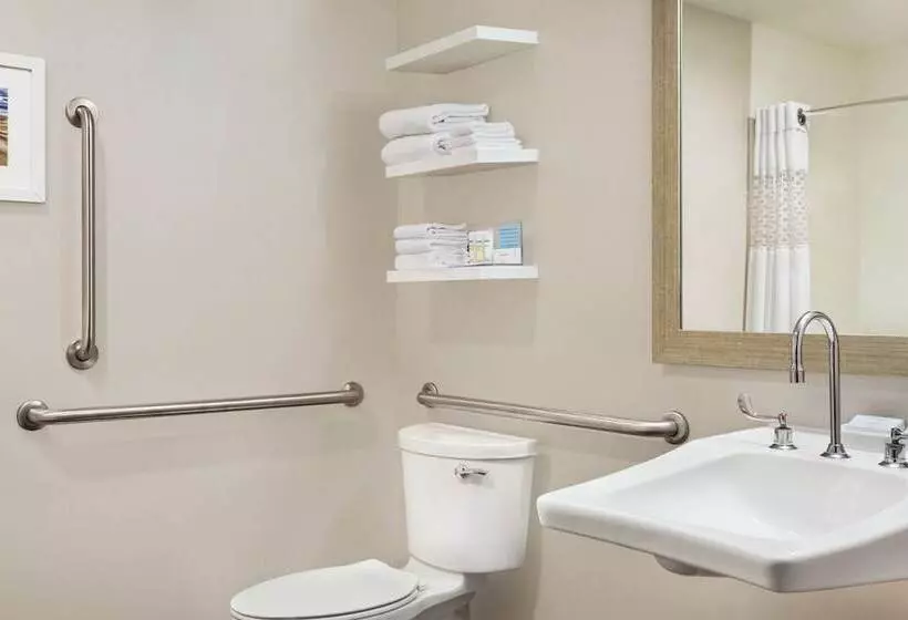 호텔 Hampton Inn Lawrence