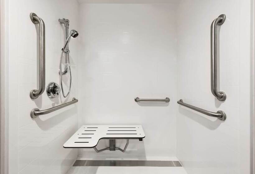 فندق Hampton Inn Lawrence