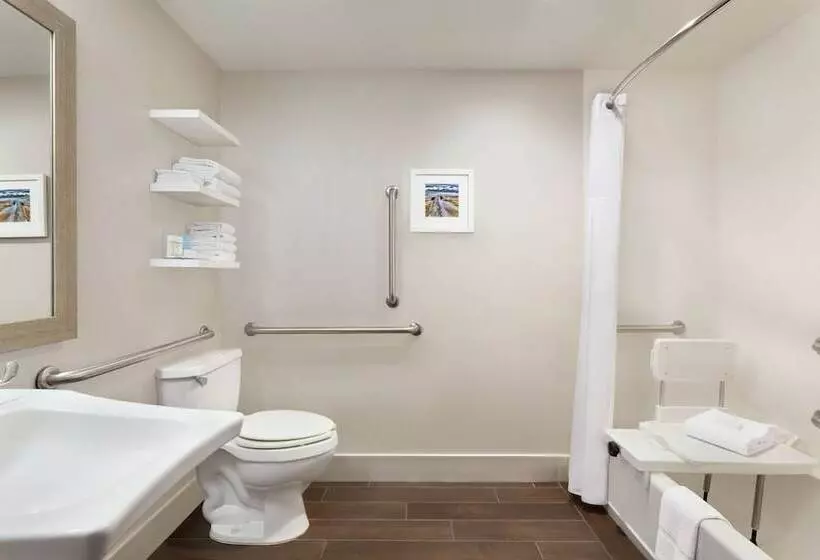 호텔 Hampton Inn Lawrence