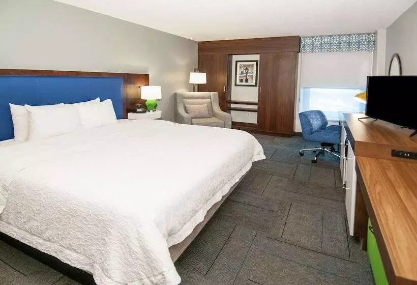 هتل Hampton Inn Metairie