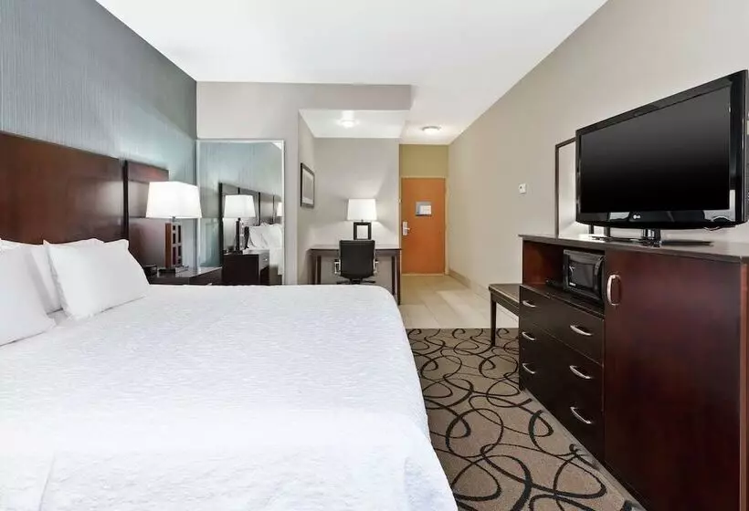 בית מלון כפרי Hampton Inn Monroe