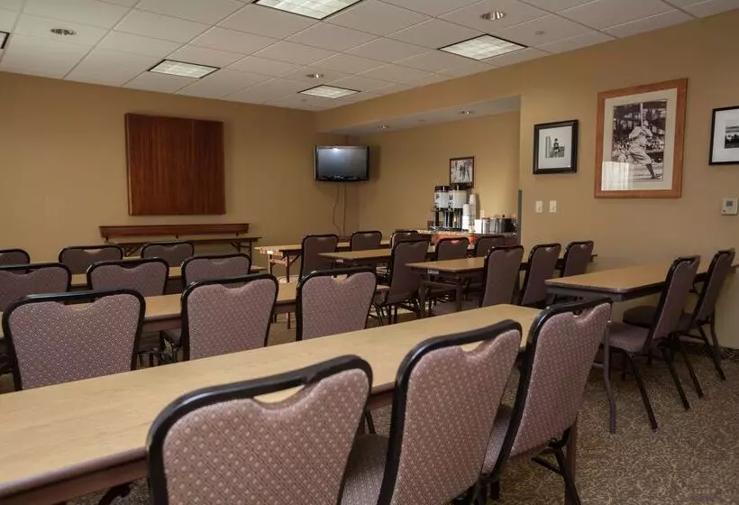 فندق Hampton Inn Oneonta